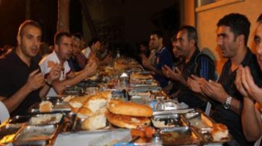 İftar Sofrası Son Kez Kuruluyor