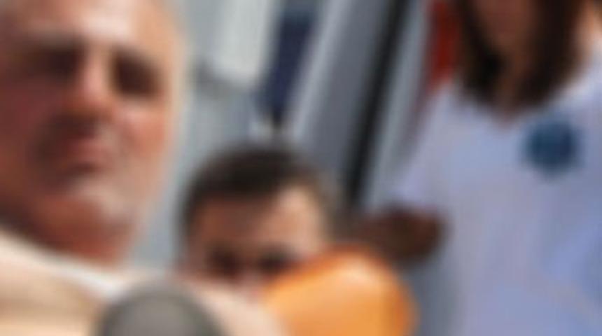 Kızını ka&ccedil;ırdığı adamı bı&ccedil;akladı