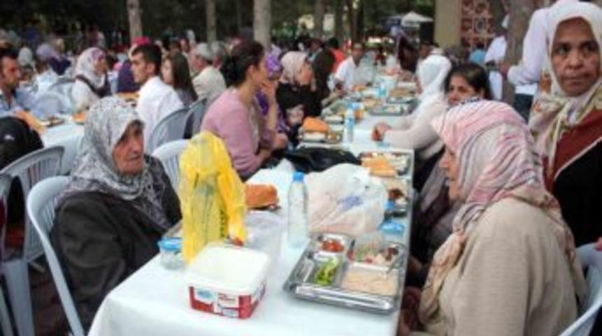 İftar Sofrası Son Yarın Kez Kuruluyor