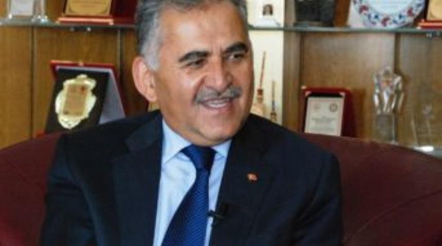 Melikgazi&rsquo;de Berber Ve Kuaf&ouml;rlerde Bayram &Ouml;ncesi Esnek &Ccedil;alışma Saati