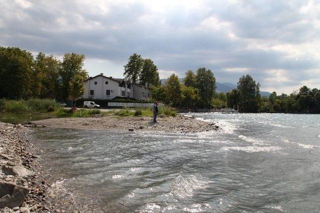 Vatandaşlar Plajın Tekrar Düzenlenmesini İstiyor