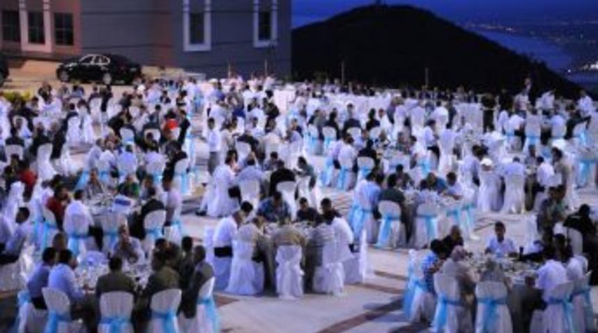 Başarı &Uuml;niversitesi, Samsun Protokol&uuml;n&uuml; Iftarda Biraraya Getirdi