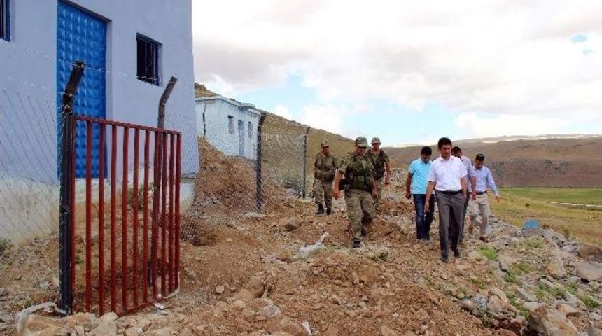 Kaymakam Baran K&ouml;y İ&ccedil;me Suyu &Ccedil;alışmalarını İnceledi