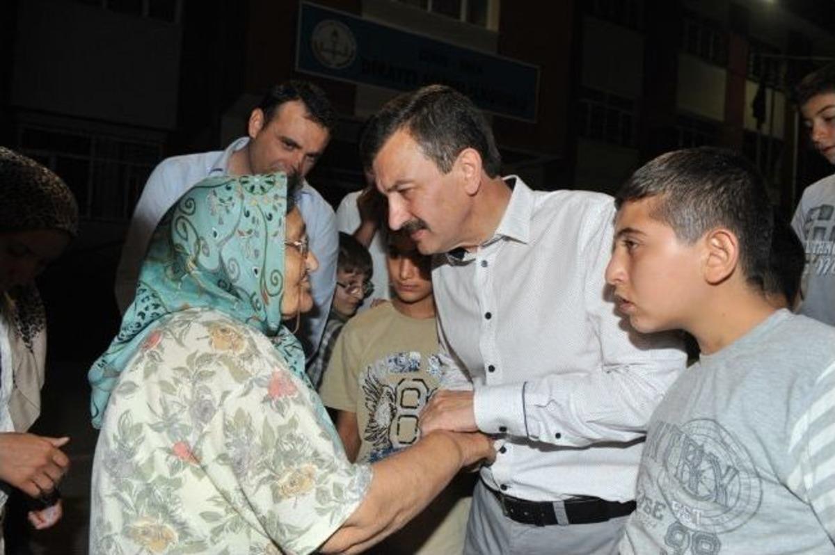 Buca Belediye Başkanı Tatı, &Ccedil;amlık Halkıyla İftar Yaptı