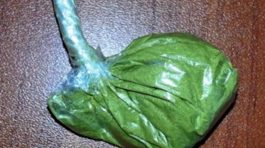 Yolculuk Yapan Şahsın &Ccedil;antasından Uyuşturucu &Ccedil;ıktı