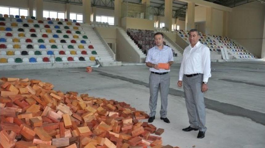 Cumayeri Tenise &Ouml;nem Veriyor