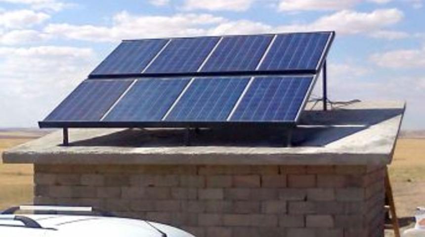 Ağa&ccedil;lar G&uuml;neş Enerjisiyle &Uuml;retilen Elektrikle Sulanacak