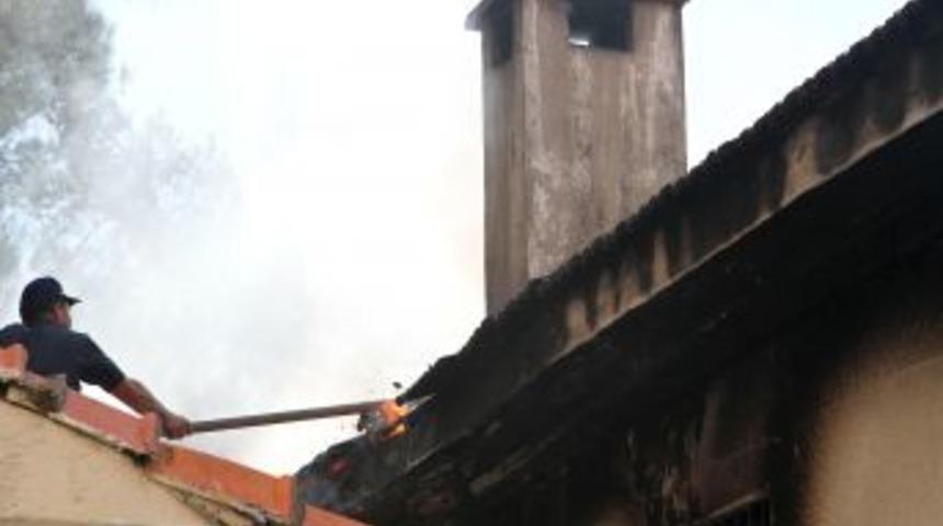 Muğla'da Ev Yangını: 3 Yaralı