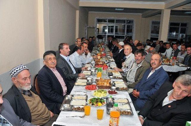 Devlet-millet Özel İdarenin İftarında Buluştu 2