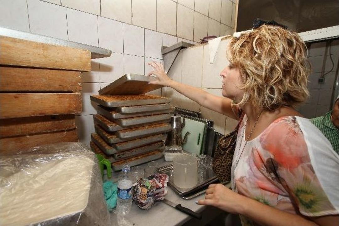 Karşıyaka Zabıtası&rsquo;ndan &ldquo;tatlı&rdquo; Denetim