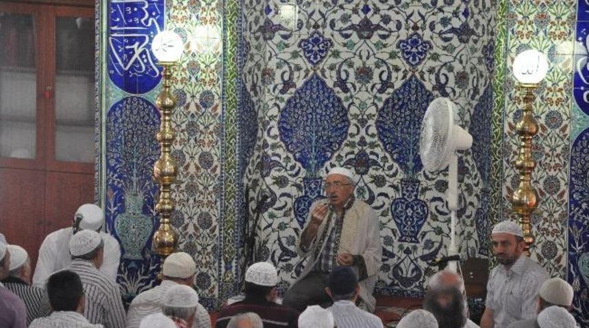 Kadık&ouml;y&rsquo;de Geleneksel 1001 Hatim Heyecanı Yaşandı