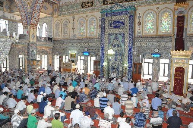 Kadıköy’de Geleneksel 1001 Hatim Heyecanı Yaşandı