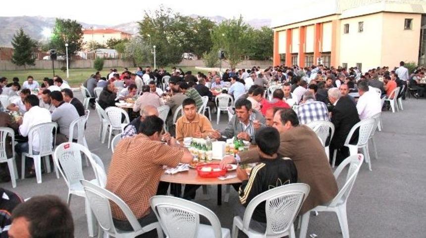 Belediye Personeli İftarda Buluştu