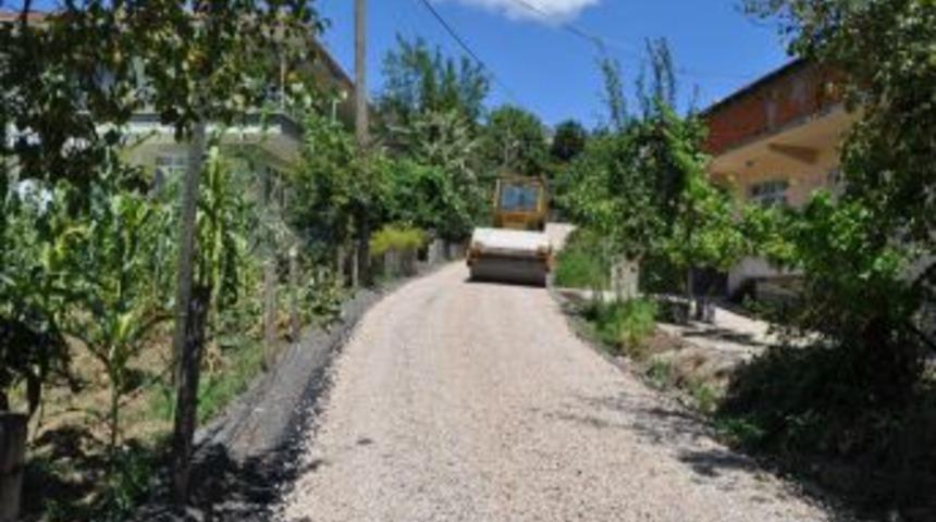 &Ccedil;amlıbel K&ouml;y&uuml;nde Asfaltlama &Ccedil;alışması yapıldı