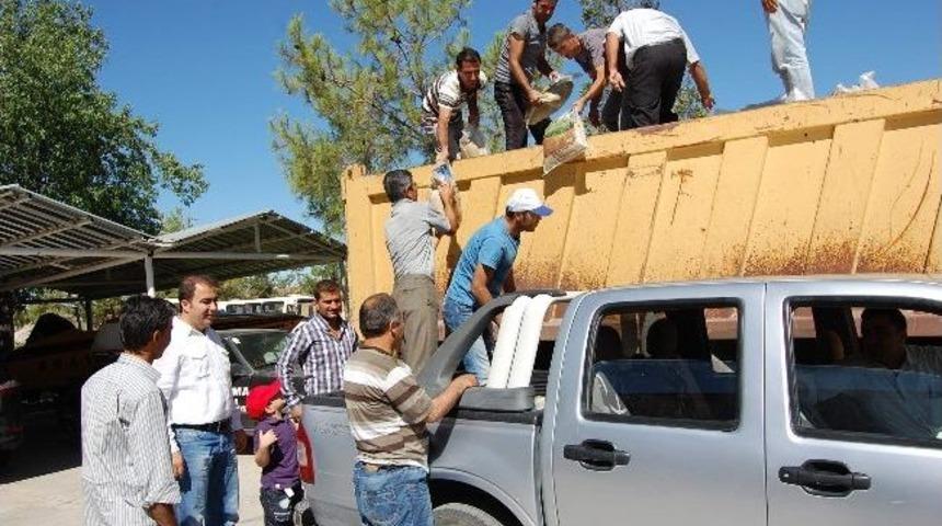 Samsatlı İşadamı Memleketine Gıda Yardımı Yaptı