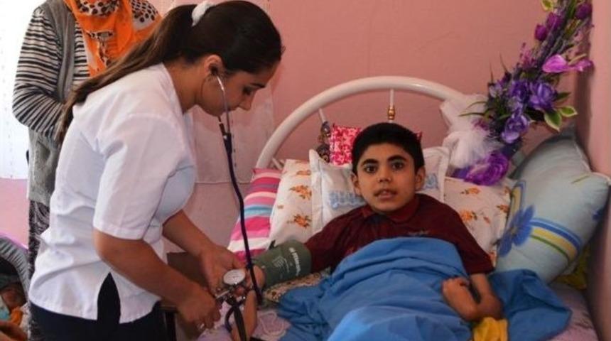 Hastane Y&ouml;netiminden Hastalara Bayram Ziyareti