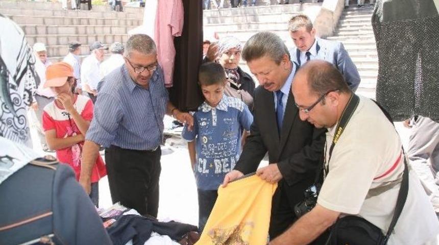 Yozgat Belediye Başkanı Yusuf Başer, Bayram Pazarını Gezdi