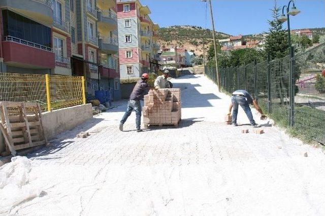 Kilit Parke Taşı Ve Bordür Yapımı Sürüyor