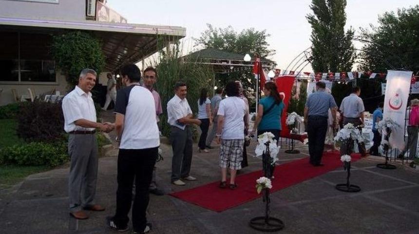 Aydınlı Sağlık&ccedil;ılar İftarda Bir Araya Geldi