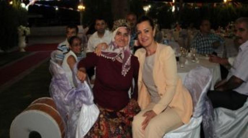 Ak Parti Genel Başkar Yardımcısı Hotar, İftar Verdi