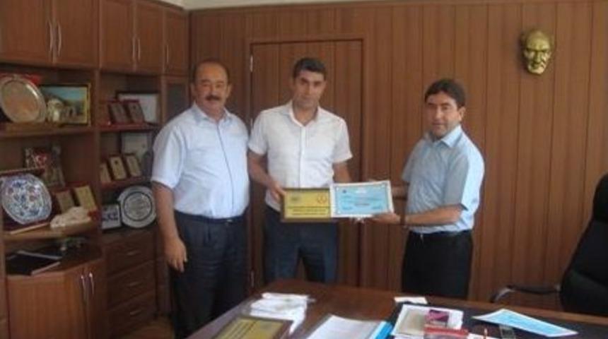 Yeşilyurt&rsquo;ta 8 Okula &ldquo;beyaz Bayrak&rdquo; Verildi