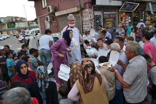 Ak Partiden Görkemli Halk İftarı