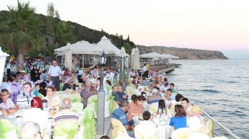 Gebze Ailesi Birlikte İftar Yaptı