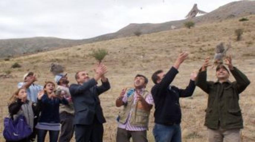 Afyon&rsquo;da Bin 100 Adet Kınalık Keklik Doğaya Bırakıldı