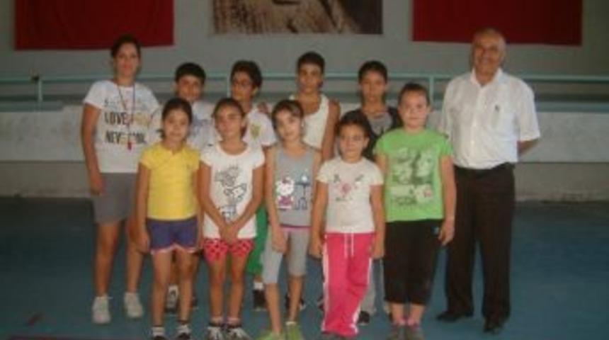 Burhaniye&rsquo;de Voleybol Kursu İlgi G&ouml;rd&uuml;