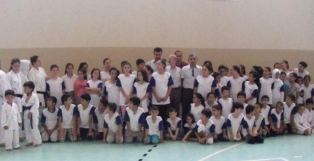 Kuran Kursuna Gittiler, Bedava Karate Kursu Kazandılar 1