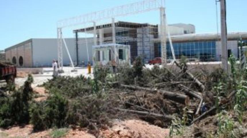 Başkan T&uuml;rk&ouml;zen Ve Halk, Ağa&ccedil; Katliamına Tepkili