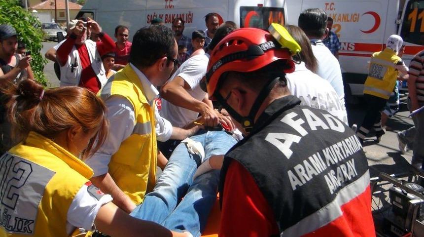 Aksaray Merkezde Sıkışmalı Trafik Kazası