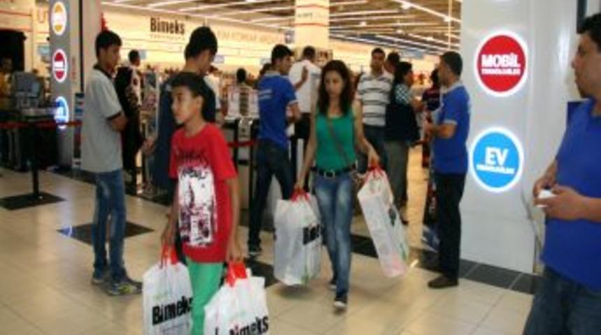 Bayram Haftasında 99 &Uuml;r&uuml;ne Indirim Uyguluyor