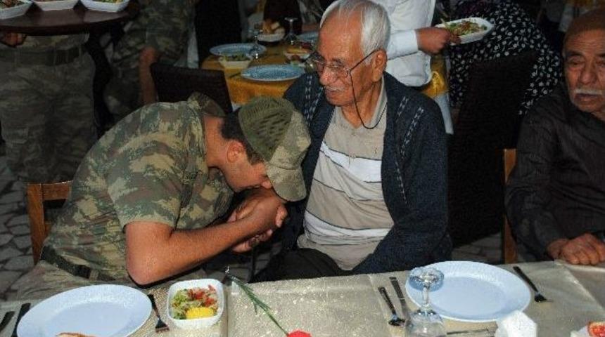 İl Jandarma Konutanı Huzur Evi Sakinleri İle İftarda Buluştu