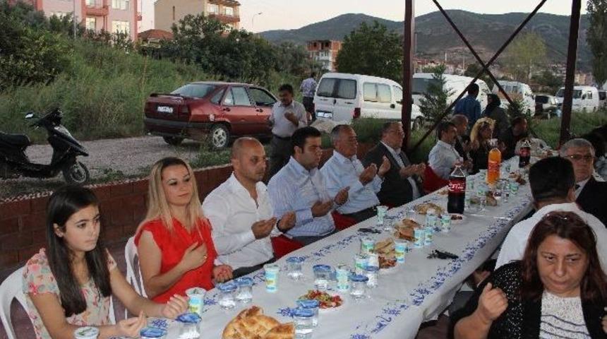 Osmaneli Mhp Teşkilatı İftarda Buluştu