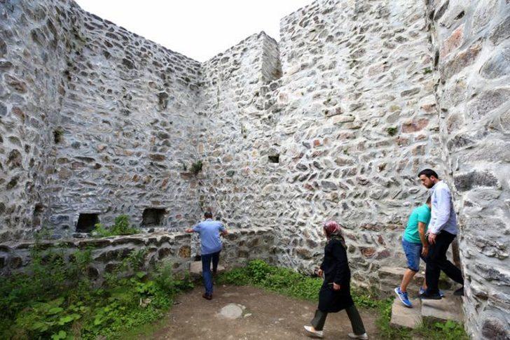 Zilkale turistlerin ilgi odağı oldu G5