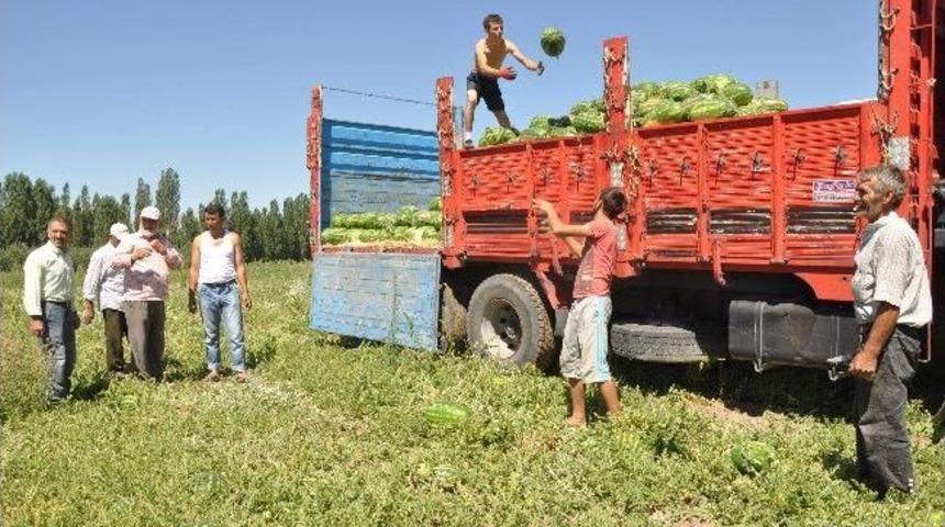Karpuz Manavgatlıları &Uuml;zd&uuml;, Seydişehirlileri Sevindirdi