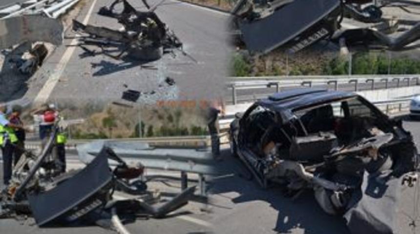 Ara&ccedil;;trafik kazasında ikiye b&ouml;l&uuml;nd&uuml;