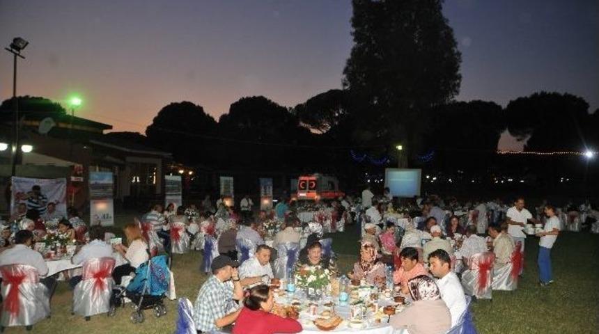 &Ouml;zel Hatem Velileri İftarda Bir Araya Geldi