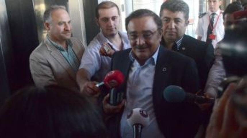 Kılı&ccedil;daroğlu&rsquo;nu &Ouml;nce Haberal, Sonra Ayg&uuml;n Ziyarete Geldi