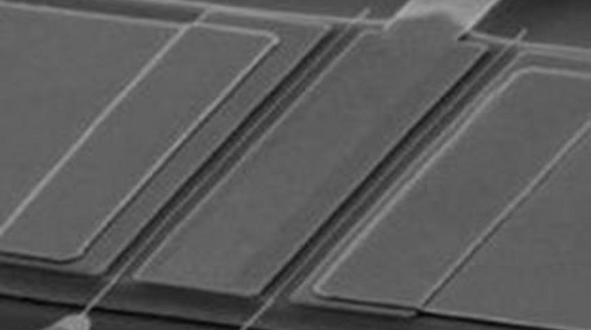 Bu elbise sadece seksi değil...