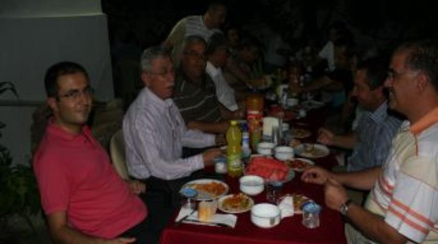 Kuyucak Meşale Derneği Il&ccedil;e Protokol&uuml; Iftarda Buluşturdu