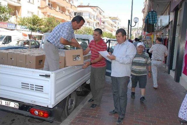 Kuşadası Belediyesi&rsquo;nden 2 Bin 500 Aileye Gıda Yardımı 2
