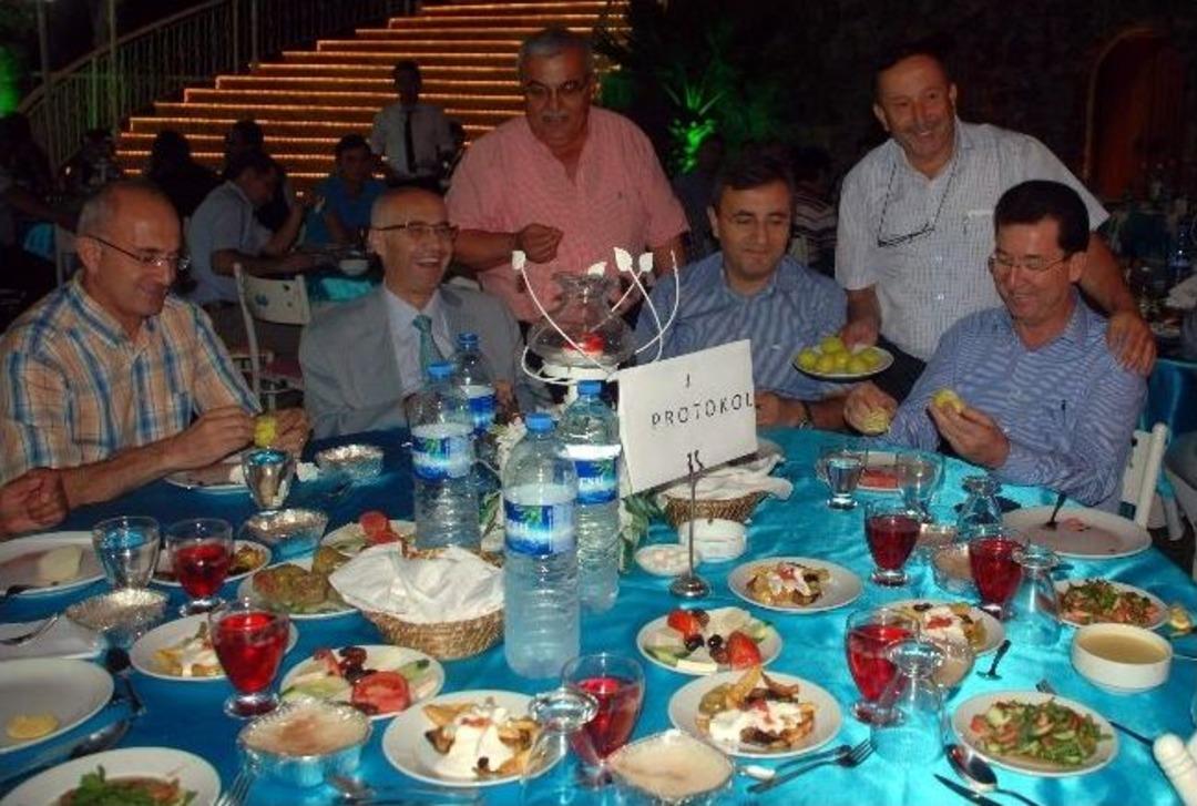 Aydın Ticaret Borsası'nın Geleneksel İftarına Yoğun İlgii