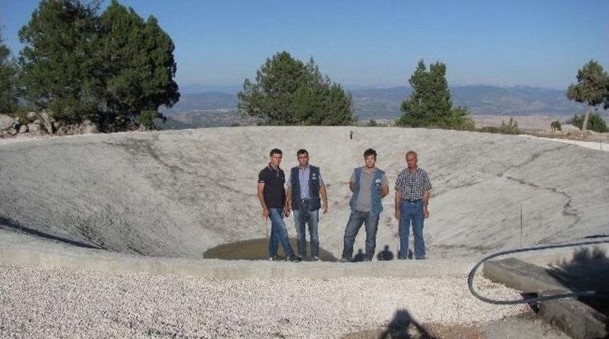 İş Adamı Sak İki K&ouml;ye Orman Yangın Havuzu Yaptırıyor