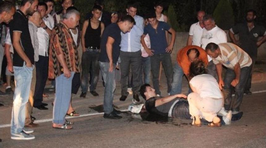 K&ouml;pekten Ka&ccedil;tı Araba &Ccedil;arptı