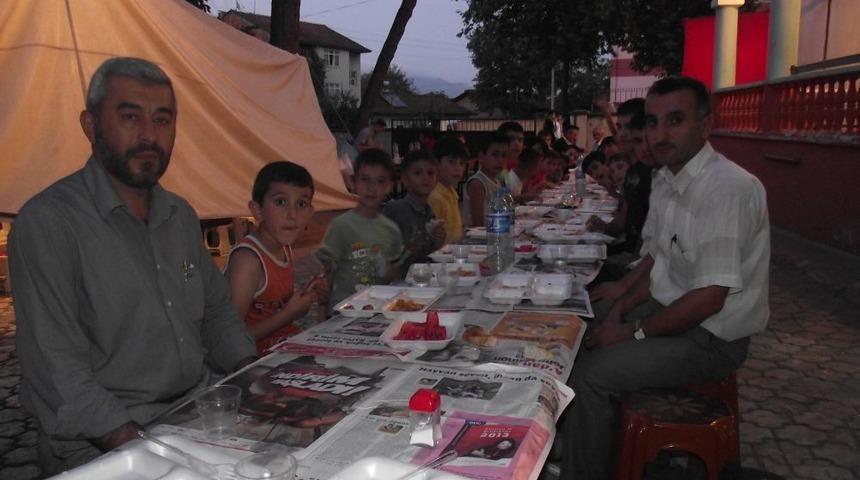 Ramazan'ın Son Veda Yemeğinde Buluştular