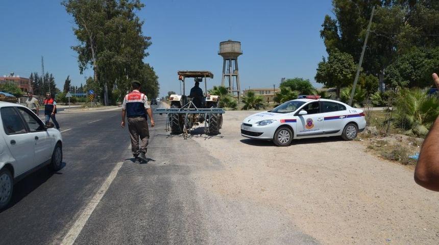 &Ccedil;ukurova'da Hasat D&ouml;nemi Başladı, Jandarma Trafik Denetimlerini Artırdı