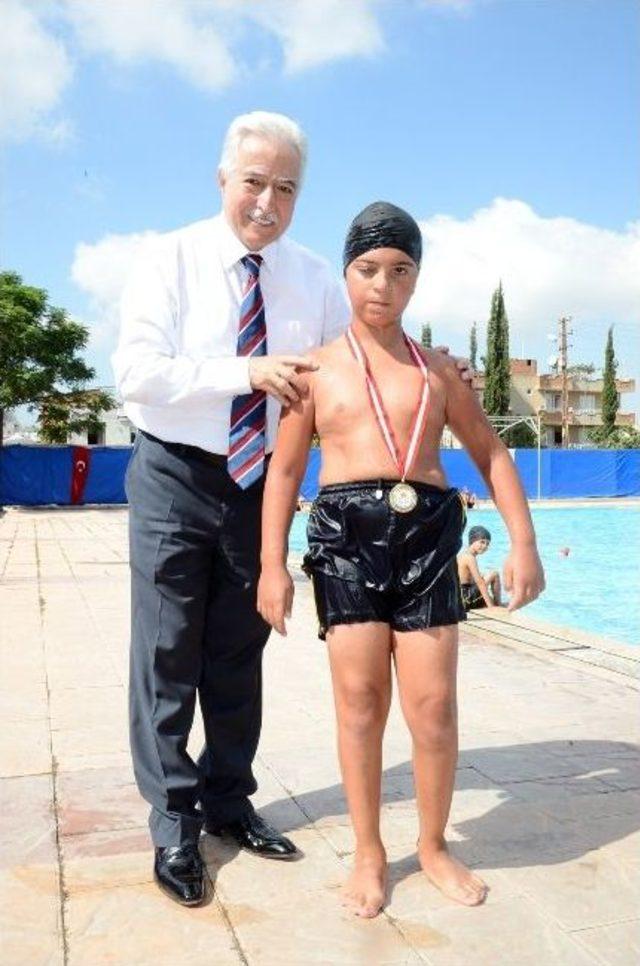 Y&uuml;zme Kurslarında 2. D&ouml;nem Sona Erdi, 5 Bin 200 &Ccedil;ocuk Daha Y&uuml;zme &Ouml;ğrendi 2