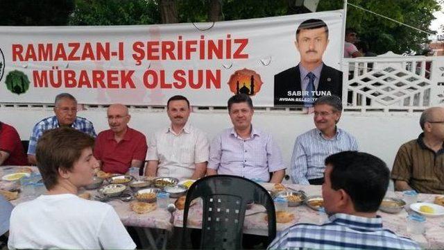 Soma Belediye Başkanı Hasan Ergene Mahallelilerle İftar Programlarında Buluştu